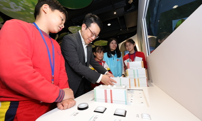 The Exhibition Centre features the first-ever Modular Integrated Construction (MiC) game in Hong Kong for visitors to participate in “Build your own MiC homes”. 